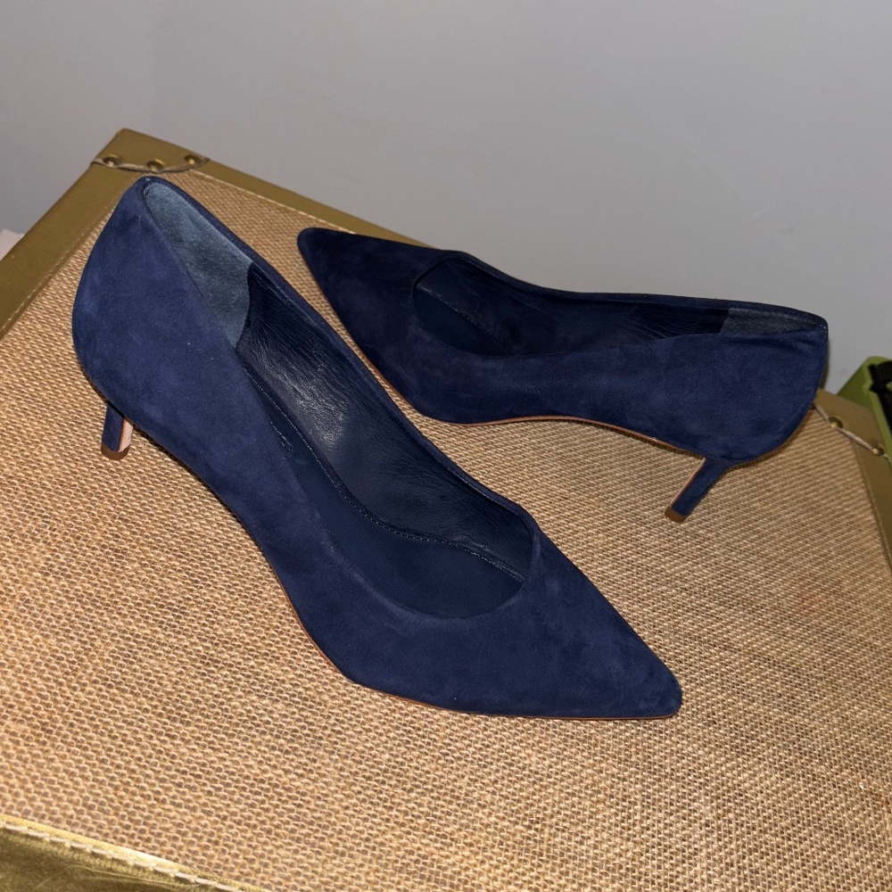 Navy kitten heel pump